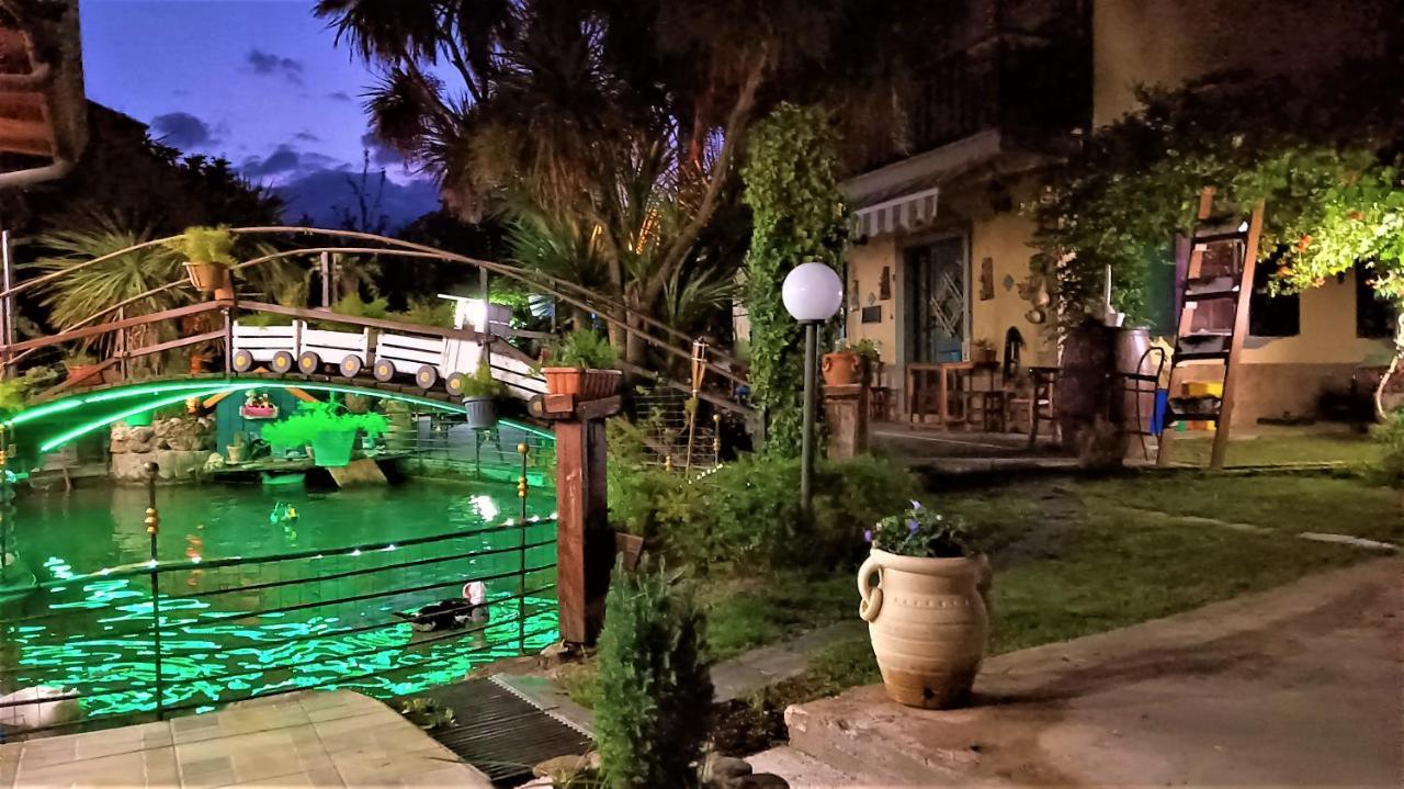 Bed and Breakfast Il Laghetto Кастровиллари Экстерьер фото