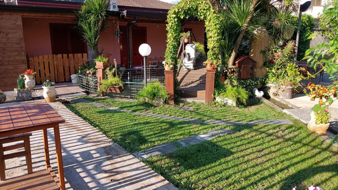 Bed and Breakfast Il Laghetto Кастровиллари Экстерьер фото