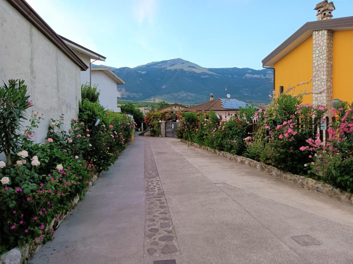 Bed and Breakfast Il Laghetto Кастровиллари Экстерьер фото