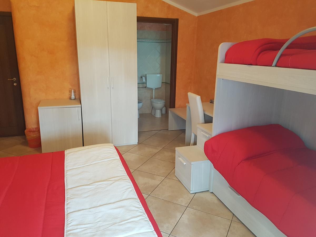 Bed and Breakfast Il Laghetto Кастровиллари Экстерьер фото