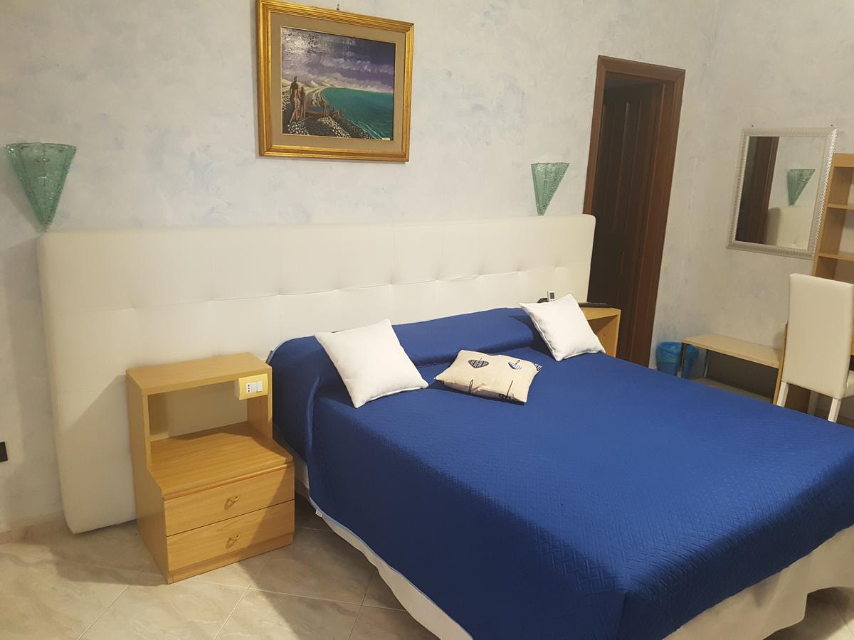 Bed and Breakfast Il Laghetto Кастровиллари Экстерьер фото